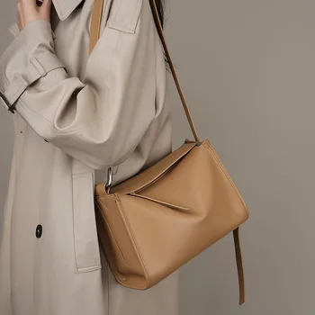 Nova luksuzna modna kvalitetna torba od prave kože kravlja koža velikog kapaciteta, univerzalna ženska torba preko ramena, jednostavna torba-jastuk